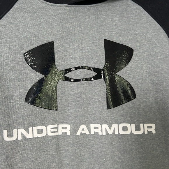 Boys under armour sweatshirt - Picture 2 of 4